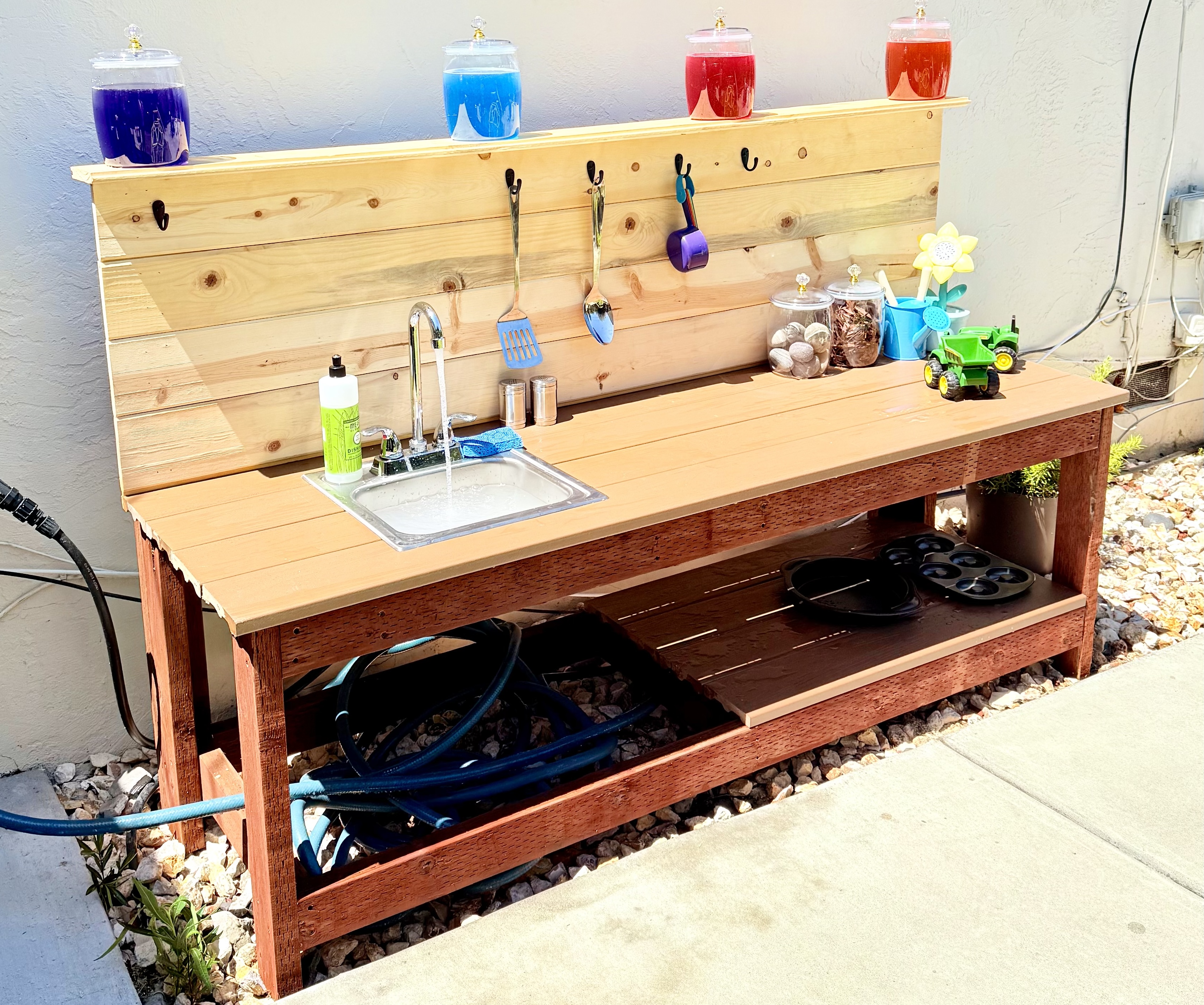 Kid's Mud Kitchen